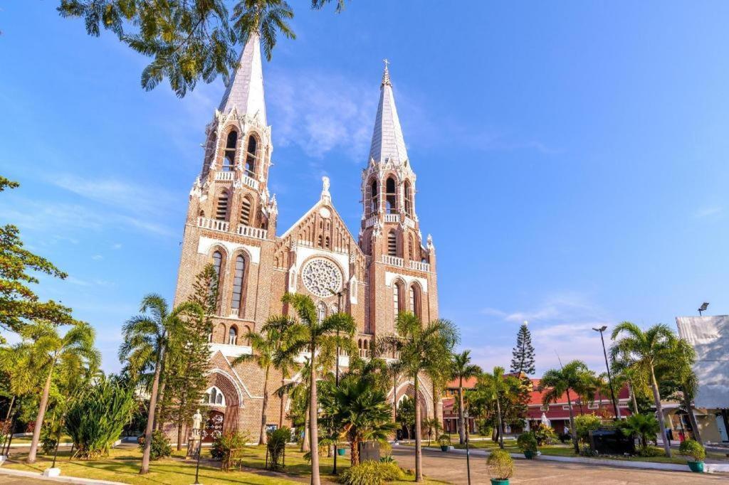 Taw Win Garden Hotel Yangon Exterior photo